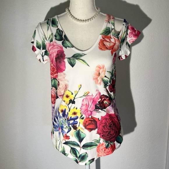 Tops - Floral Summer Tee with shoulder Cut out